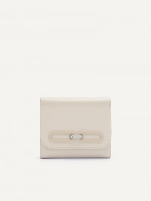 Pedro Studio Leather Tri-Fold Women Wallets Cream | Q9Q-1976